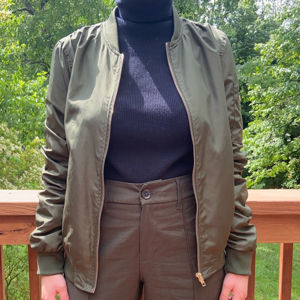 80s Style Green Lightweight Bomber Jacket 💚✨
